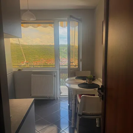 Apartment E2 *